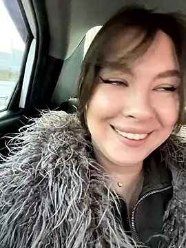 Snapshot of HannaJohnson chatting on 11.20.25 HannaJohnson online show from 11.20.25