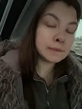 Snapshot of HannaJohnson chatting on 11.27.25 HannaJohnson online show from 11.27.25