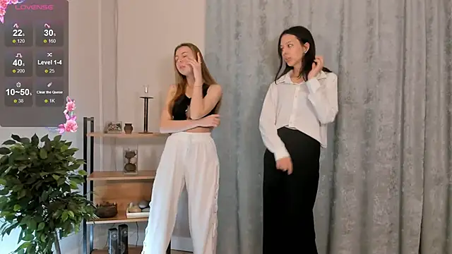 Snapshot of JettaAldis chatting on 03.01.25 JettaAldis online show from 03.01.25