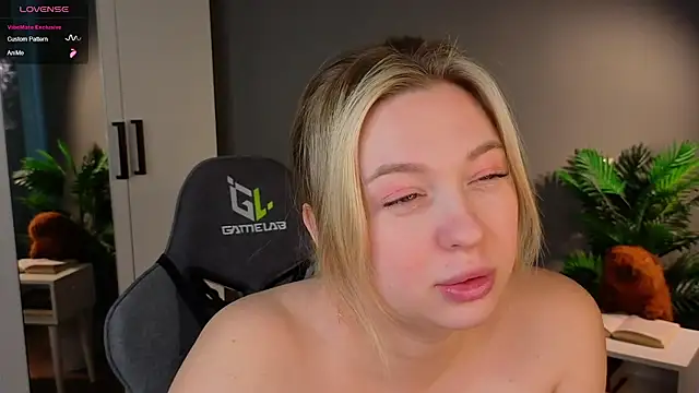 christie luv online show from 02.13.26