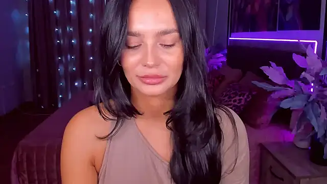 Snapshot of DanaSincere chatting on 03.15.25 DanaSincere online show from 03.15.25