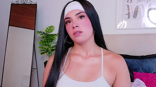 Snapshot of SaritaBratz chatting on 10.03.25 SaritaBratz online show from 10.03.25