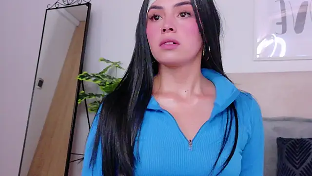 Snapshot of SaritaBratz chatting on 11.07.25 SaritaBratz online show from 11.07.25