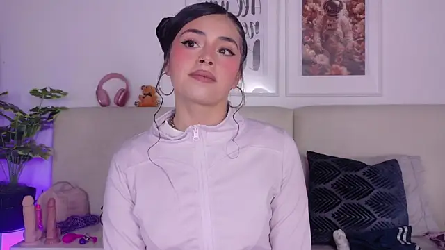 SaritaBratz online show from 02.26.26