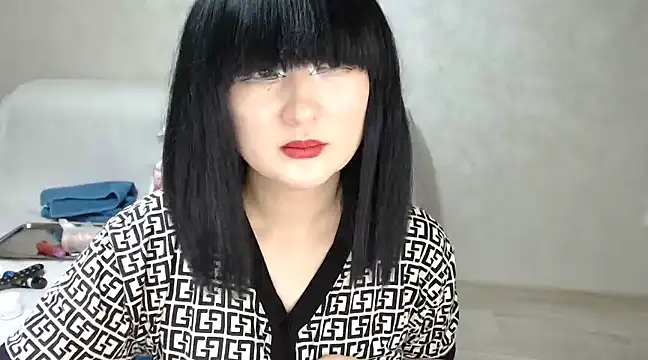 Sweet Yoon online show from 12.06.24