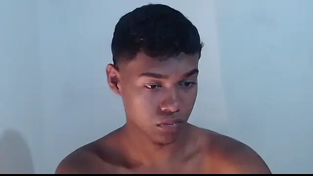 Snapshot of Jampier_sexyboy chatting on 03.06.25 Jampier sexyboy online show from 03.06.25