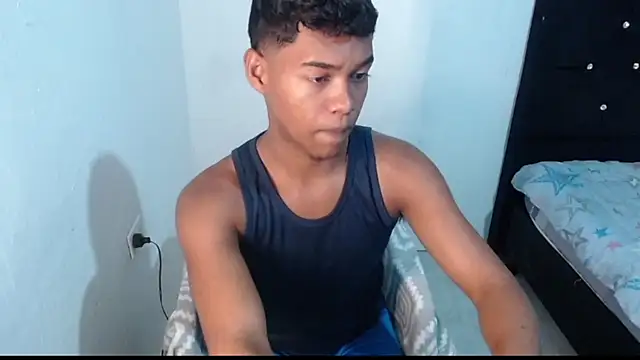 Snapshot of Jampier_sexyboy chatting on 03.07.25 Jampier sexyboy online show from 03.07.25