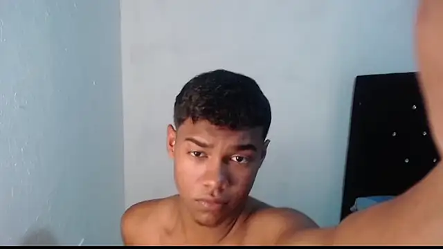 Snapshot of Jampier_sexyboy chatting on 03.08.25 Jampier sexyboy online show from 03.08.25