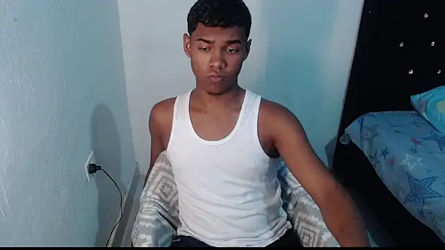 Snapshot of Jampier_sexyboy chatting on 03.09.25 Jampier sexyboy online show from 03.09.25