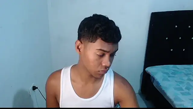 Snapshot of Jampier_sexyboy chatting on 03.12.25 Jampier sexyboy online show from 03.12.25