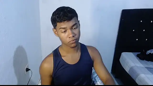 Snapshot of Jampier_sexyboy chatting on 03.14.25 Jampier sexyboy online show from 03.14.25