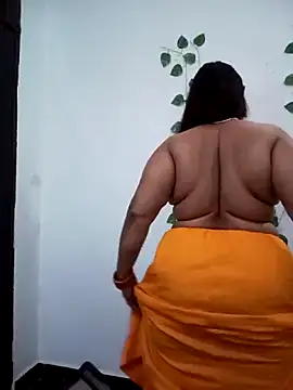 Snapshot of Neha-Bhabhi-Rasily chatting on 03.05.26 Neha-Bhabhi-Rasily online show from 03.05.26