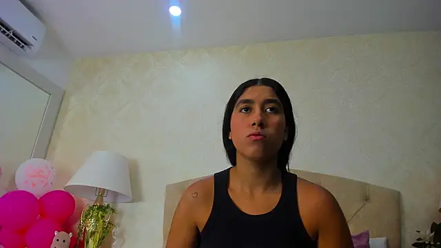 Mia Montess online show from 04.09.26