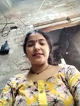 Snapshot of Maidangirl chatting on 10.05.25 Maidangirl online show from 10.05.25