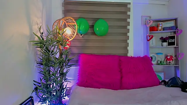 Snapshot of tommy_blue chatting on 03.22.25 tommy blue online show from 03.22.25