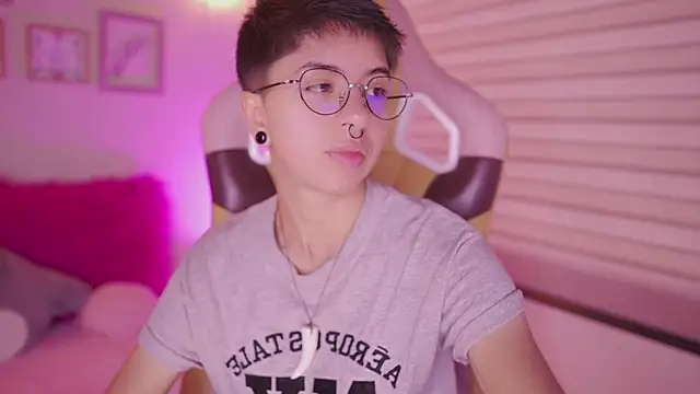 tommy blue online show from 04.06.26