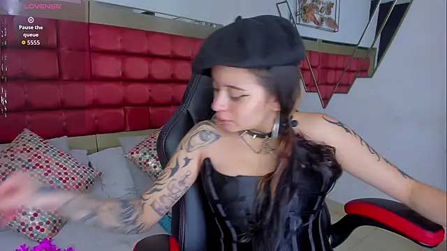 SaskiaGrendel online show from 02.03.26