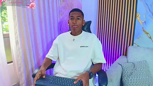 LexiAndDeker online show from 10.10.25