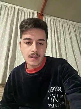 Snapshot of ategurl192 chatting on 12.15.25 ategurl192 online show from 12.15.25