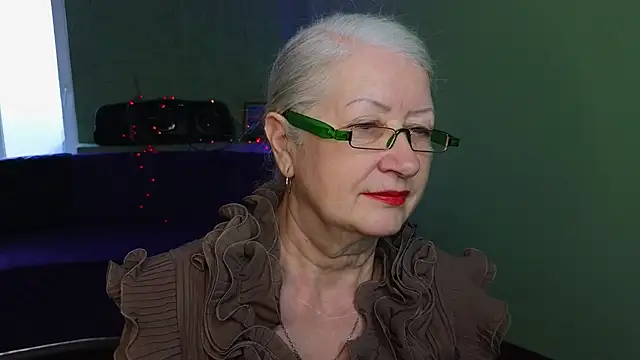 Maya Mayflower online show from 03.19.25