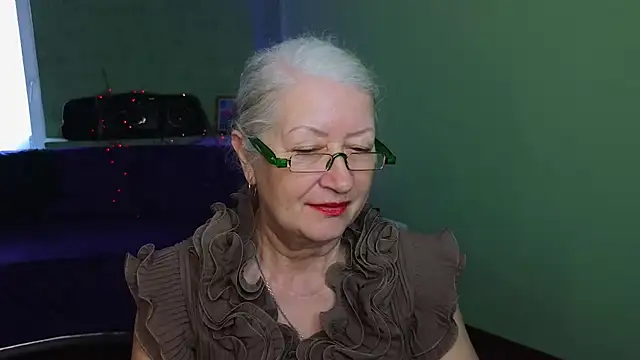 Maya Mayflower online show from 03.19.25