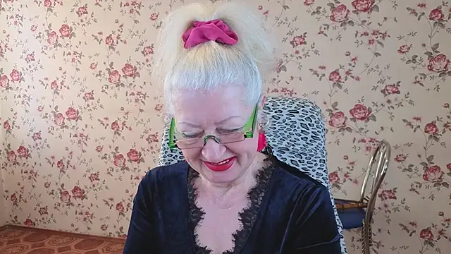 Maya Mayflower online show from 11.15.25