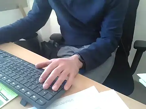 Snapshot of GM51-1988 chatting on 03.17.25 GM51-1988 online show from 03.17.25