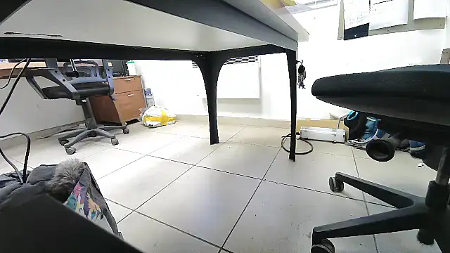 Snapshot of GM51-1988 chatting on 09.25.25 GM51-1988 online show from 09.25.25