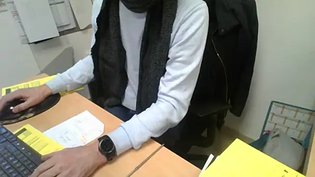 Snapshot of GM51-1988 chatting on 11.12.25 GM51-1988 online show from 11.12.25