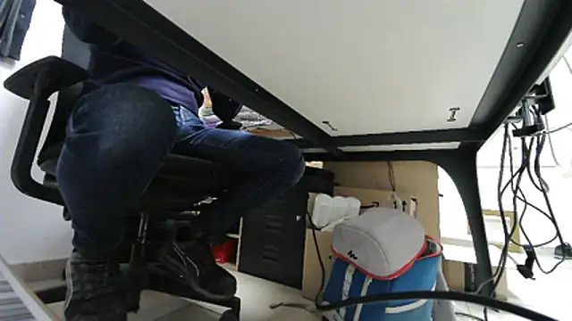 Snapshot of GM51-1988 chatting on 12.17.25 GM51-1988 online show from 12.17.25