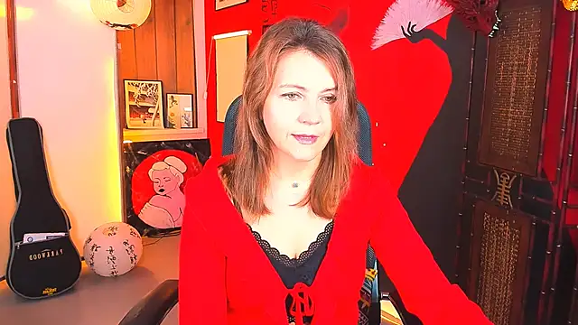 Snapshot of NicoleHitman chatting on 11.15.25 NicoleHitman online show from 11.15.25