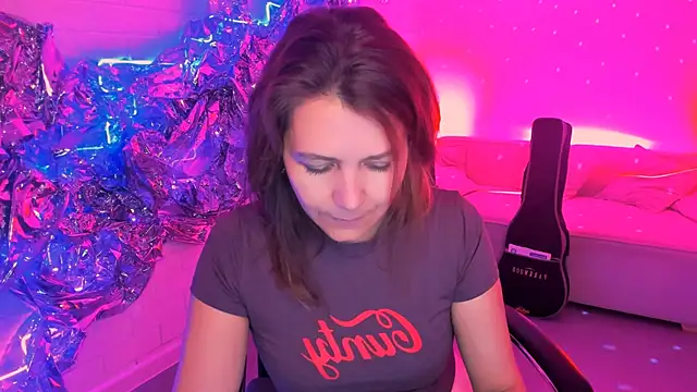 Snapshot of NicoleHitman chatting on 12.03.25 NicoleHitman online show from 12.03.25