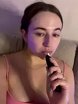 AlisaQSky online show from 10.26.25