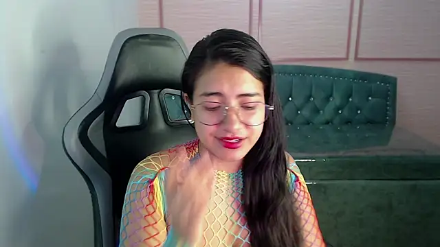 Snapshot of alexa_romero_t chatting on 10.11.25 alexa romero t online show from 10.11.25