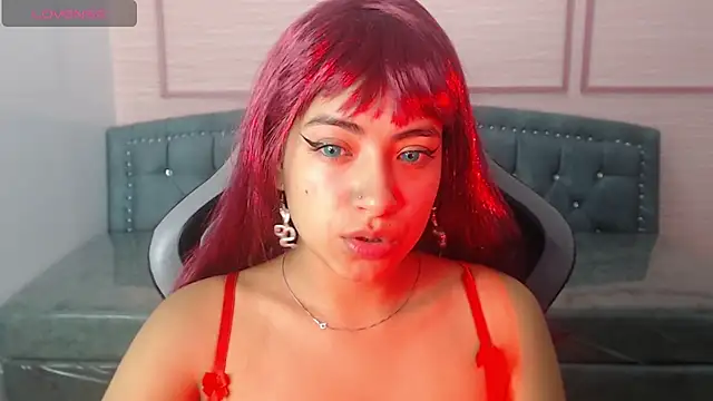 Snapshot of alexa_romero_t chatting on 10.31.25 alexa romero t online show from 10.31.25