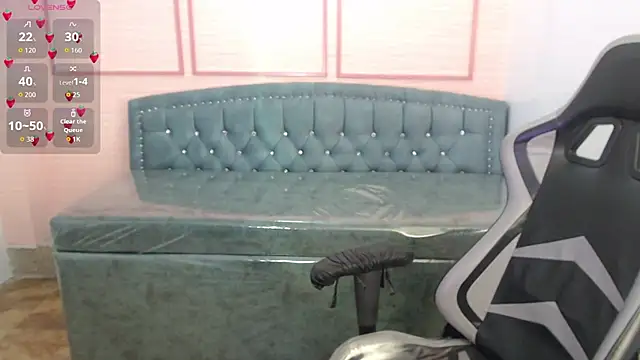 Snapshot of alexa_romero_t chatting on 11.19.25 alexa romero t online show from 11.19.25