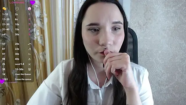 Snapshot of KateForLove chatting on 03.04.25 KateForLove online show from 03.04.25