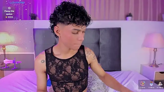 Kai riptide online show from 10.17.25