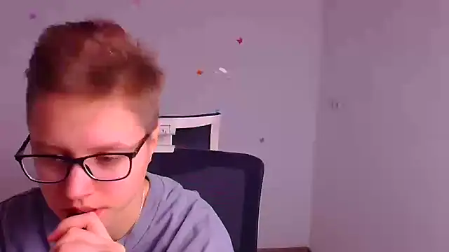 Snapshot of Bella_Swannn chatting on 03.19.25 Bella Swannn online show from 03.19.25