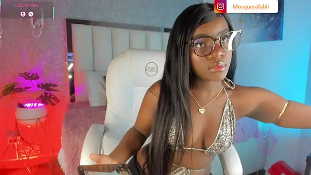 Snapshot of NainaDeiviss chatting on 09.14.25 NainaDeiviss online show from 09.14.25