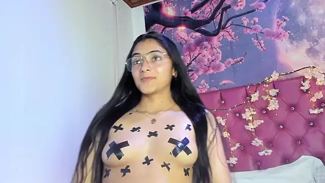 Snapshot of Valen_Person chatting on 03.11.25 Valen Person online show from 03.11.25