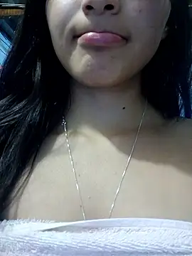 Snapshot of Valen_Person chatting on 10.27.25 Valen Person online show from 10.27.25