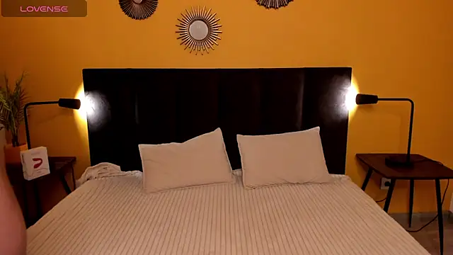 Snapshot of Jessie_Curlyy chatting on 10.06.25 Jessie Curlyy online show from 10.06.25