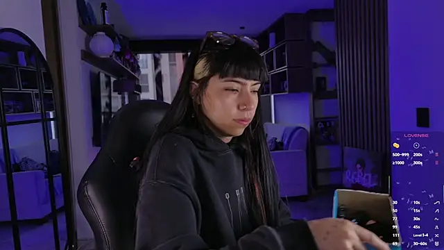 Saraa Desiree online show from 04.15.26