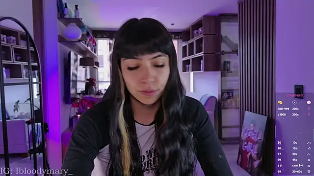 Snapshot of Saraa_Desiree chatting on 04.24.26 Saraa Desiree online show from 04.24.26