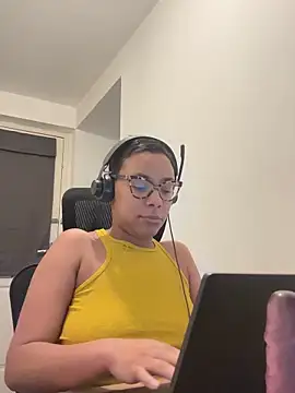 Melia Rayne online show from 12.16.25