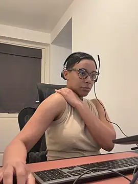 Melia Rayne online show from 03.18.26