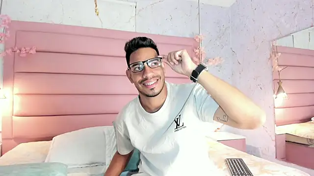 Snapshot of ETHAN_DRAVEN chatting on 09.11.25 ETHAN DRAVEN online show from 09.11.25