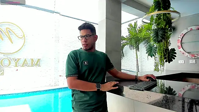 Snapshot of ETHAN_DRAVEN chatting on 09.24.25 ETHAN DRAVEN online show from 09.24.25