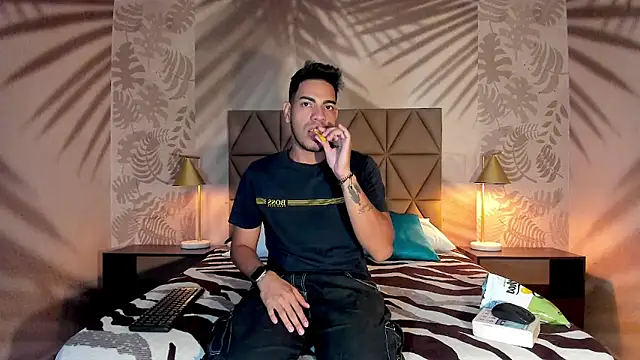 Snapshot of ETHAN_DRAVEN chatting on 09.25.25 ETHAN DRAVEN online show from 09.25.25